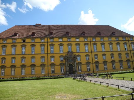 Schloss vorne